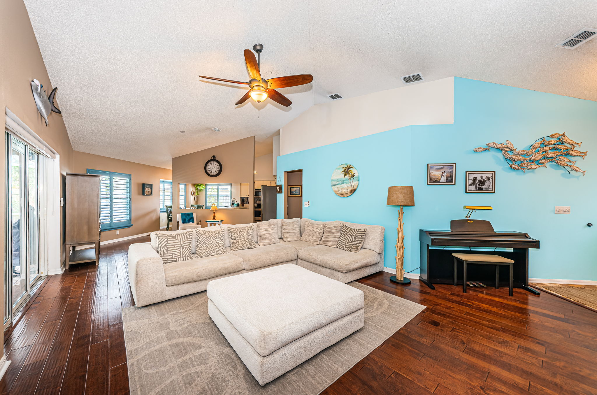 Living Room5