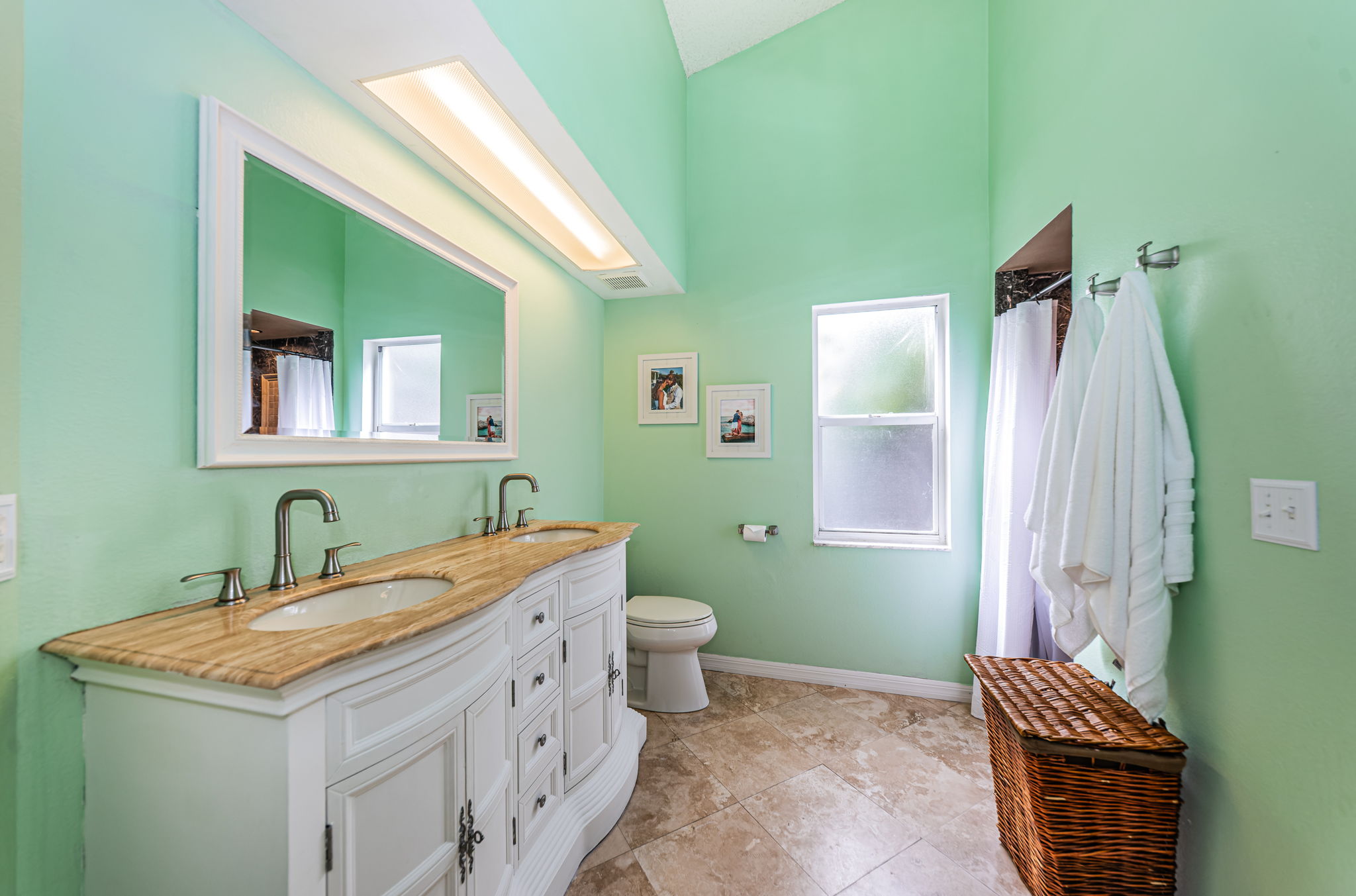 Master Bathroom1a