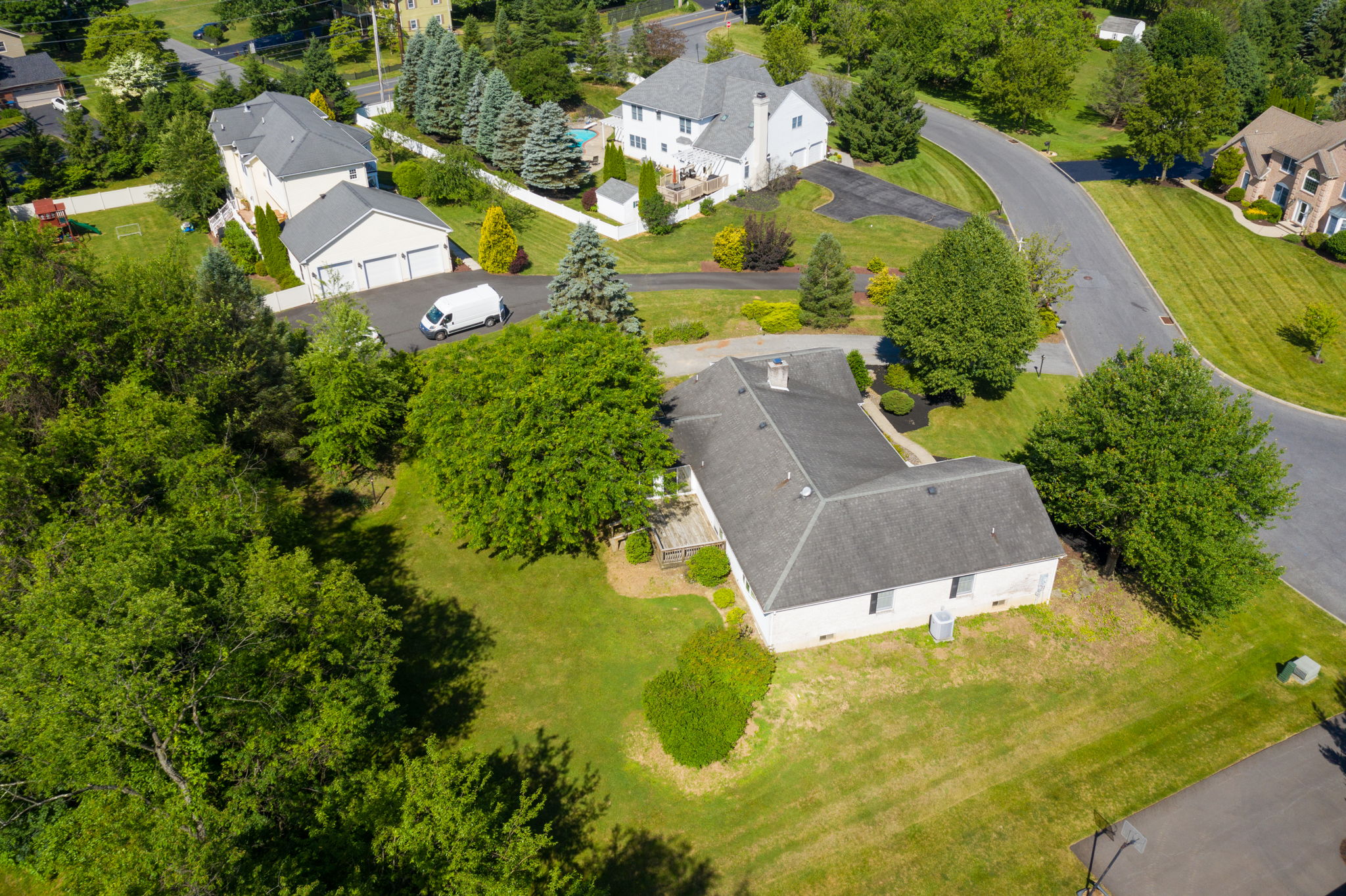  1662 Kevin Dr, Bethlehem, PA 18015, US Photo 38