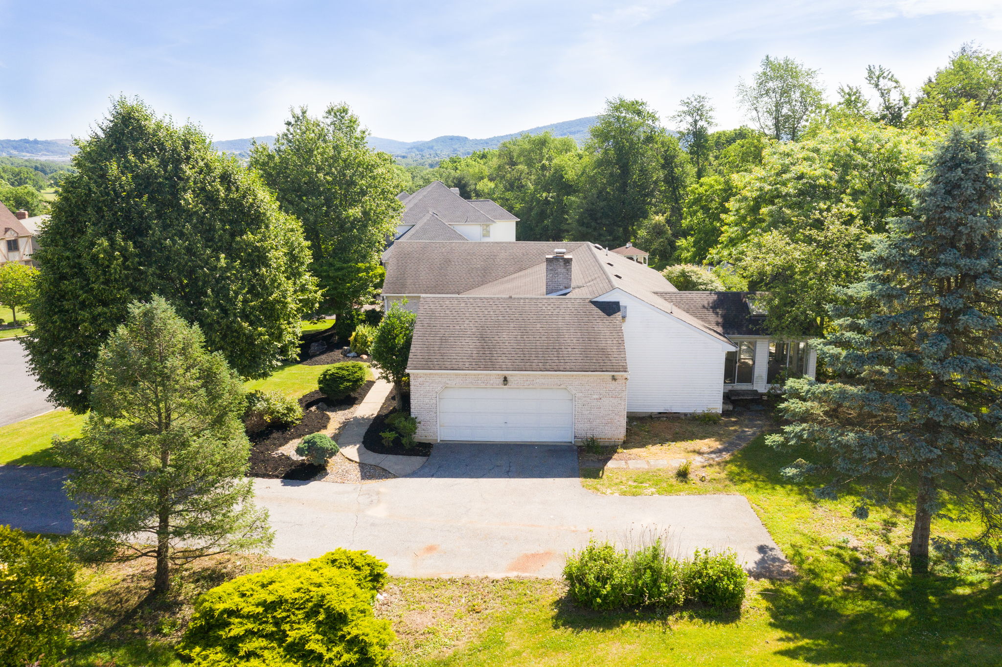  1662 Kevin Dr, Bethlehem, PA 18015, US Photo 34