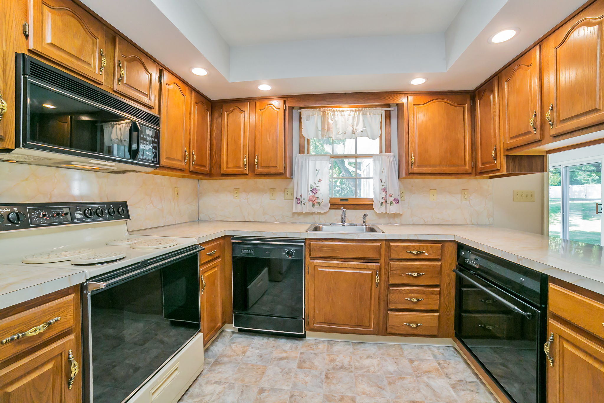  1662 Kevin Dr, Bethlehem, PA 18015, US Photo 12