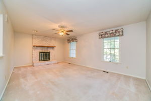  1662 Kevin Dr, Bethlehem, PA 18015, US Photo 8