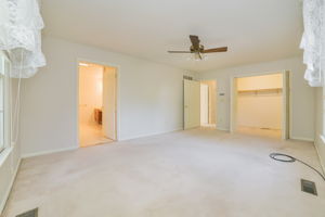  1662 Kevin Dr, Bethlehem, PA 18015, US Photo 19