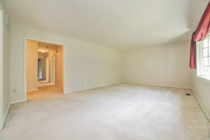  1662 Kevin Dr, Bethlehem, PA 18015, US Photo 6