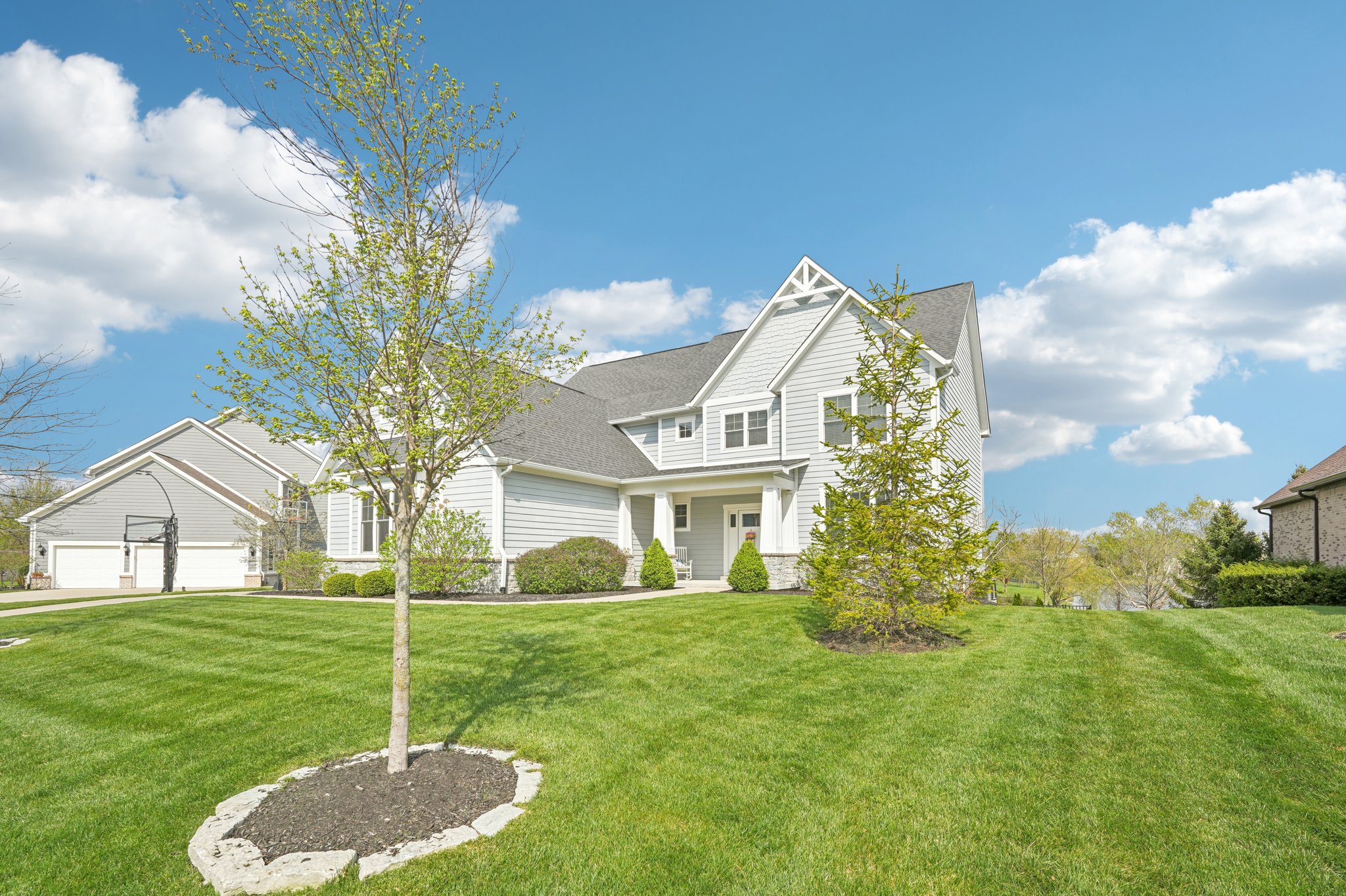 Holly Oak Dr-S1404-002.jpg