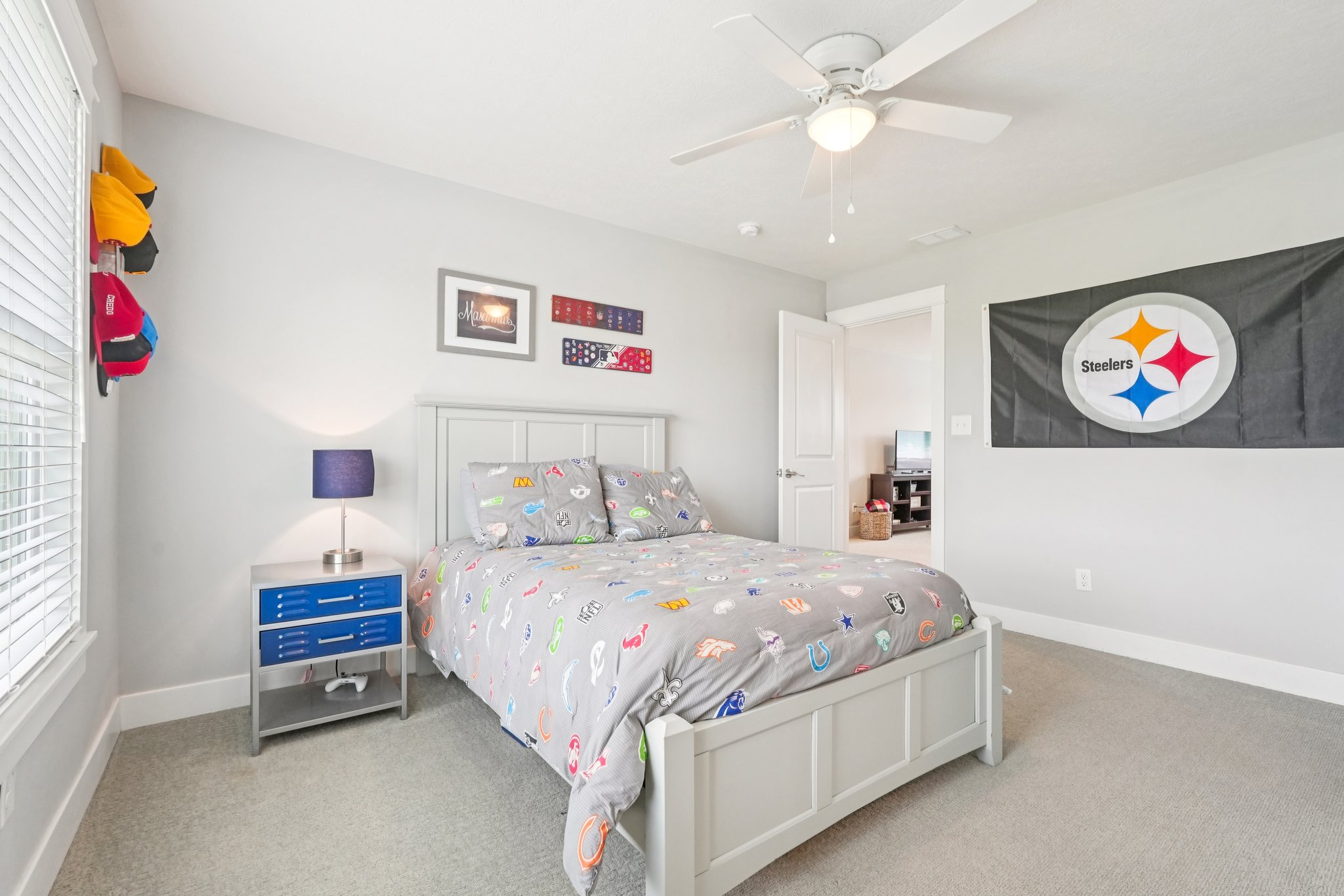 Holly Oak Dr-S1404-038.jpg