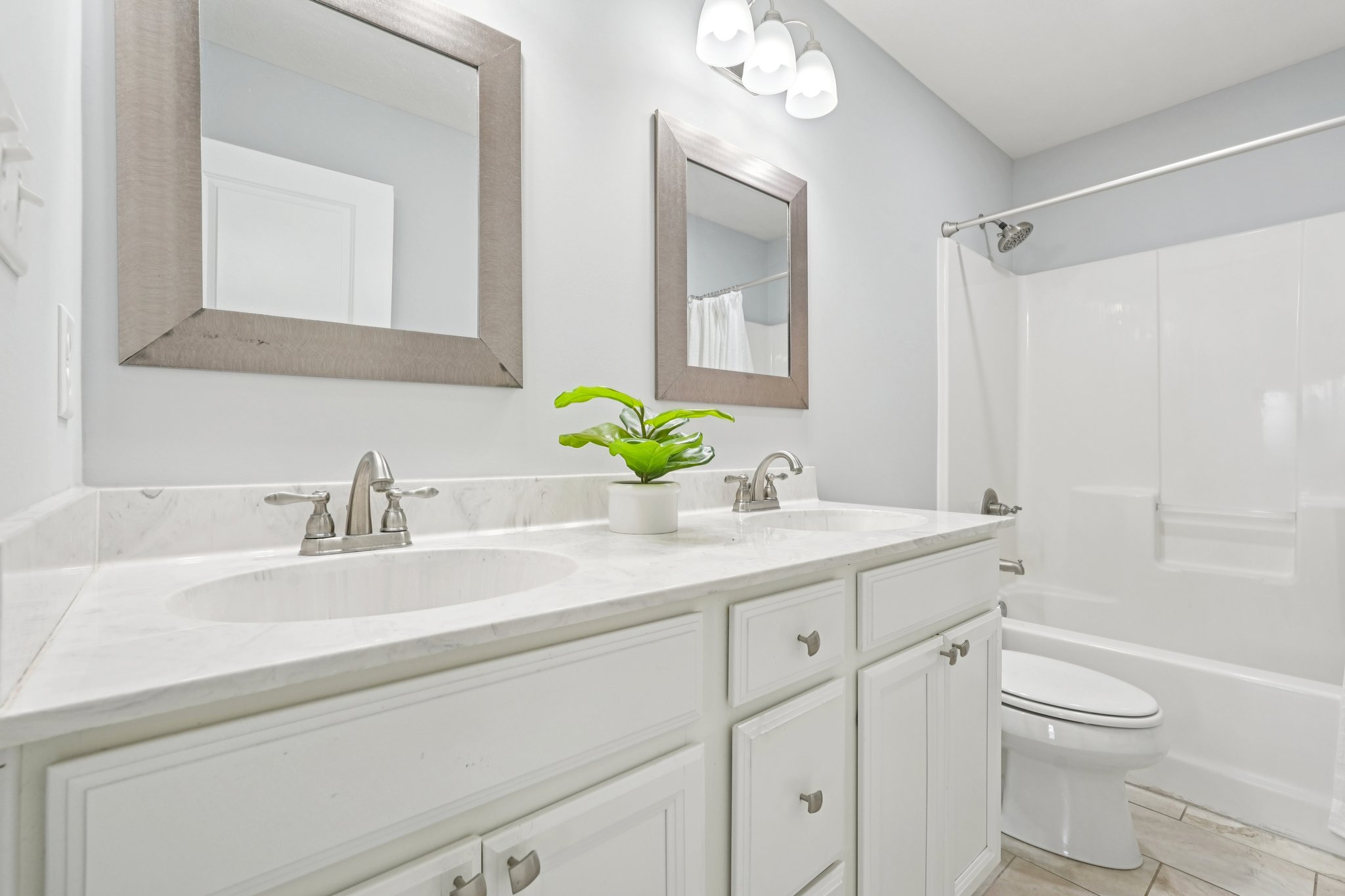 Holly Oak Dr-S1404-044.jpg