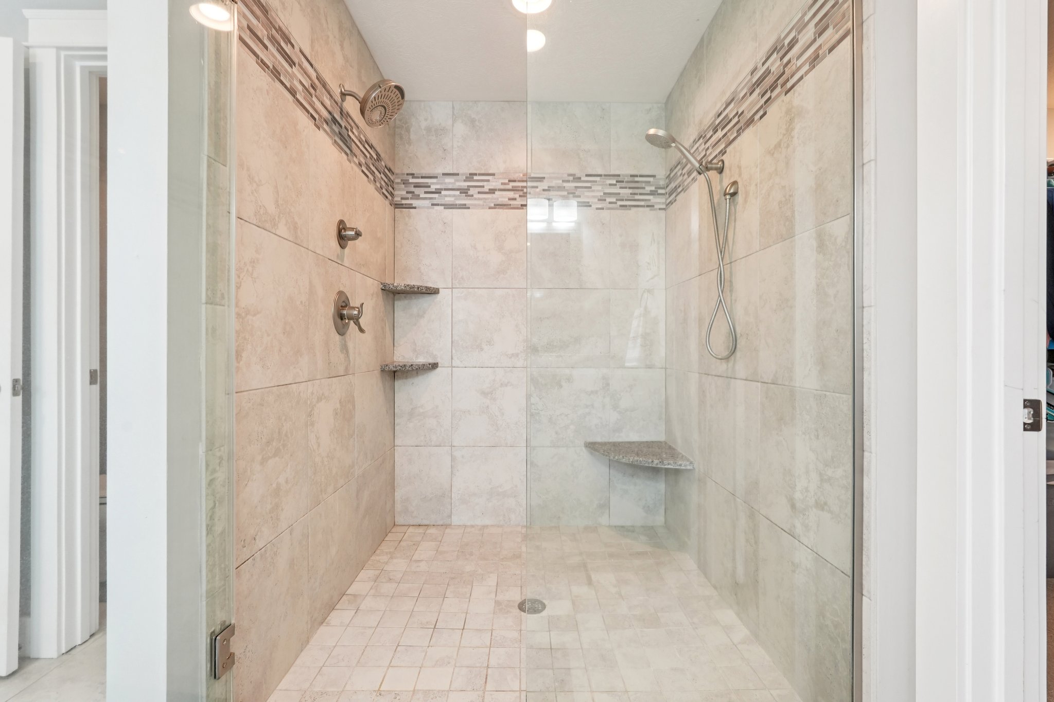 Holly Oak Dr-S1404-062.jpg