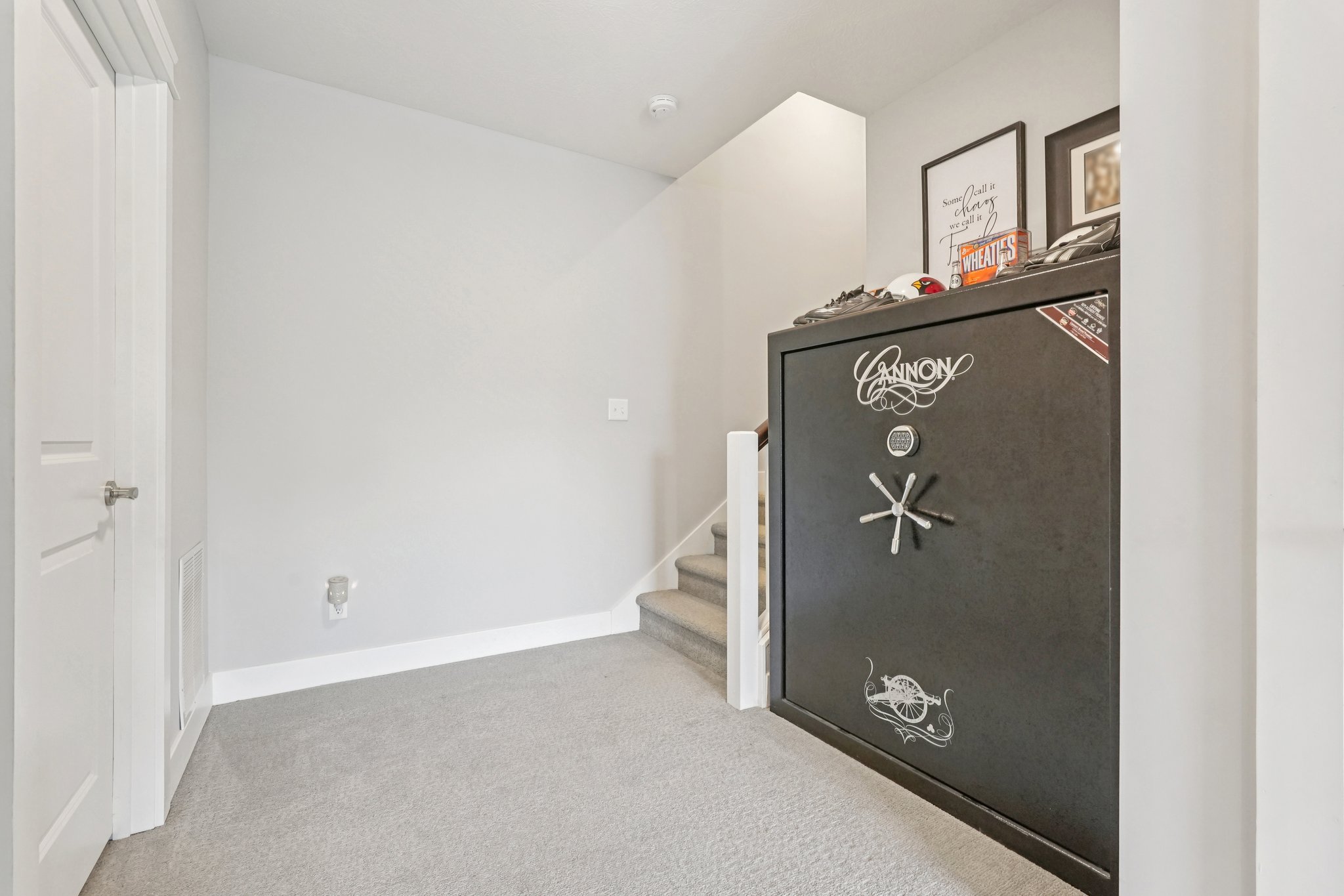 Holly Oak Dr-S1404-072.jpg