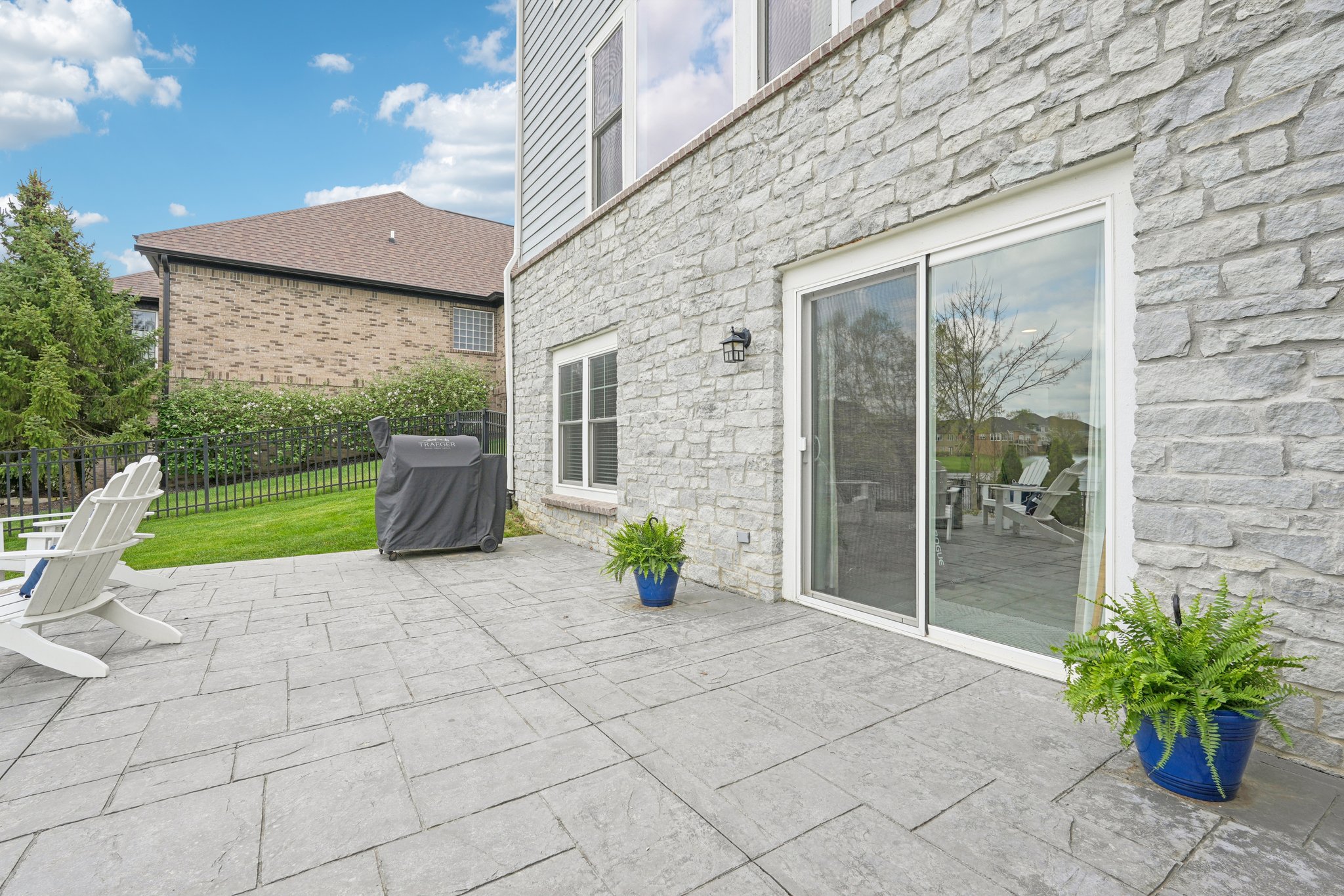 Holly Oak Dr-S1404-095.jpg