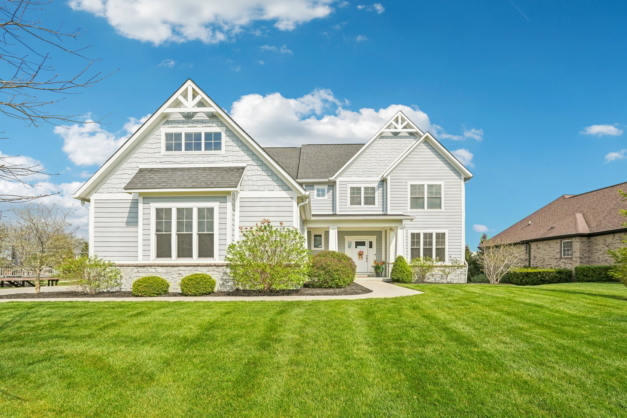 Holly Oak Dr-S1404-001r.jpg