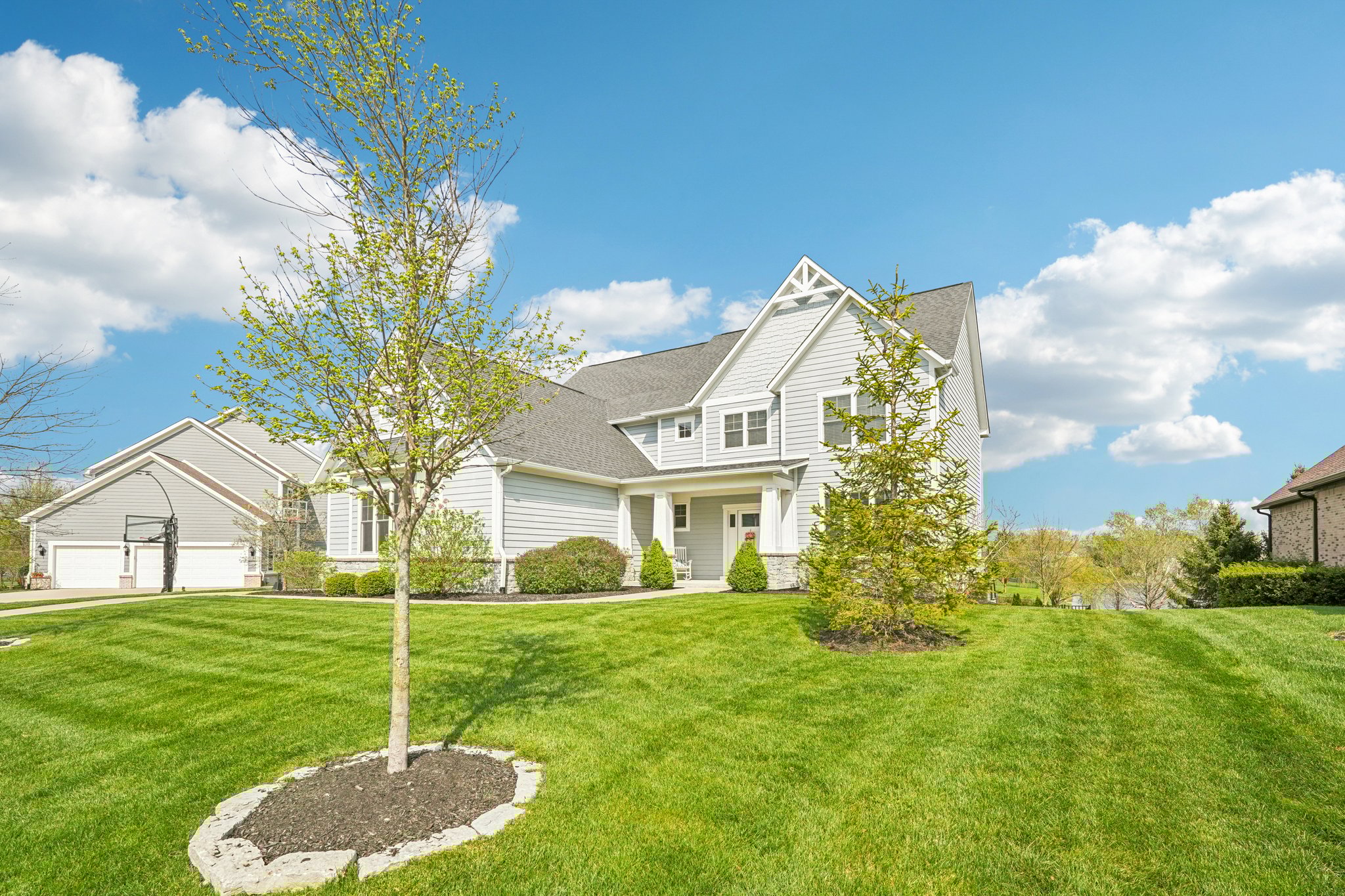 Holly Oak Dr-S1404-002r.jpg