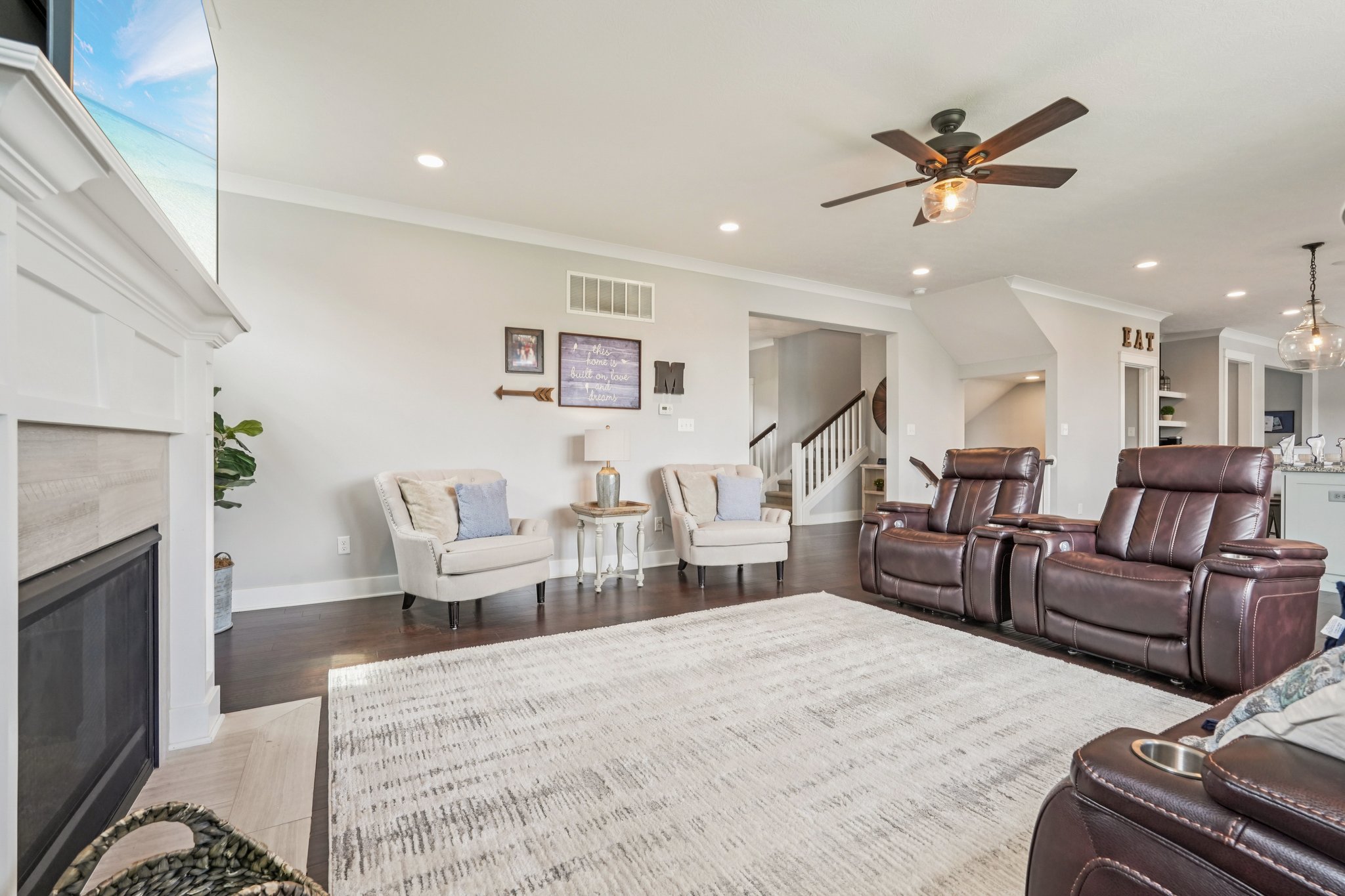 Holly Oak Dr-S1404-011r.jpg