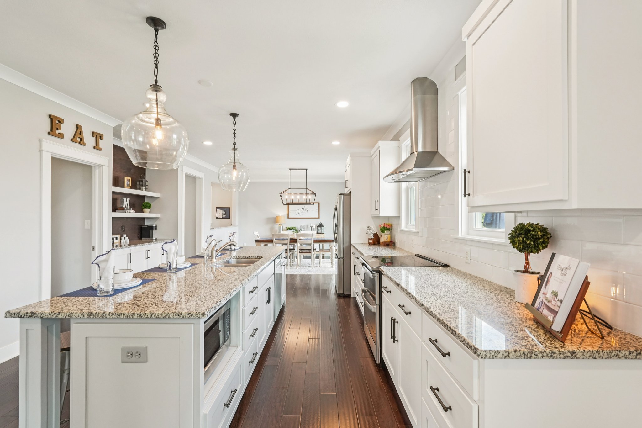 Holly Oak Dr-S1404-018r.jpg