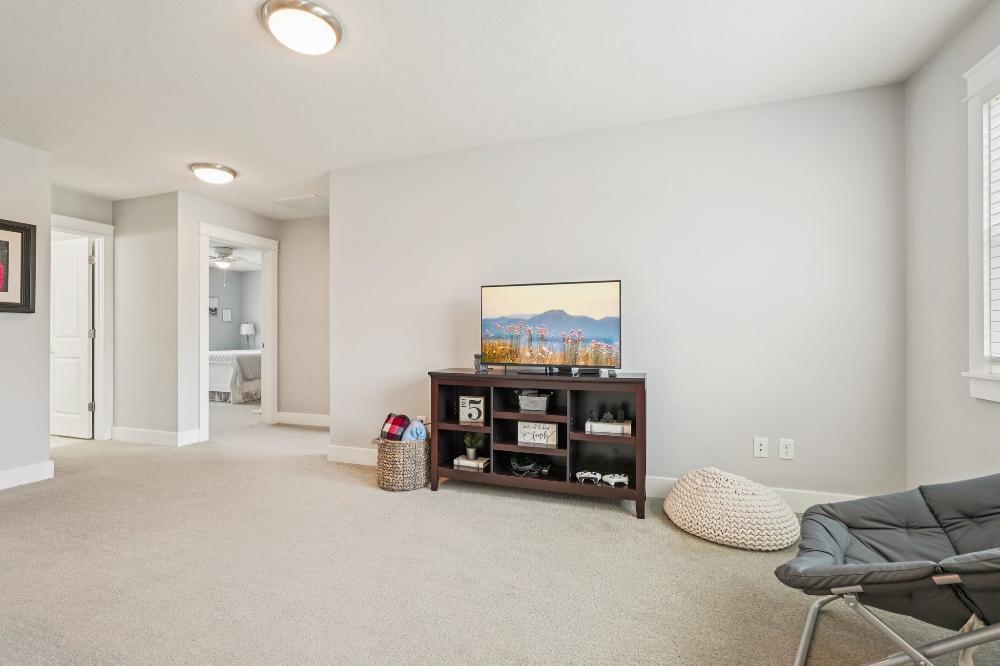 Holly Oak Dr-S1404-036r.jpg