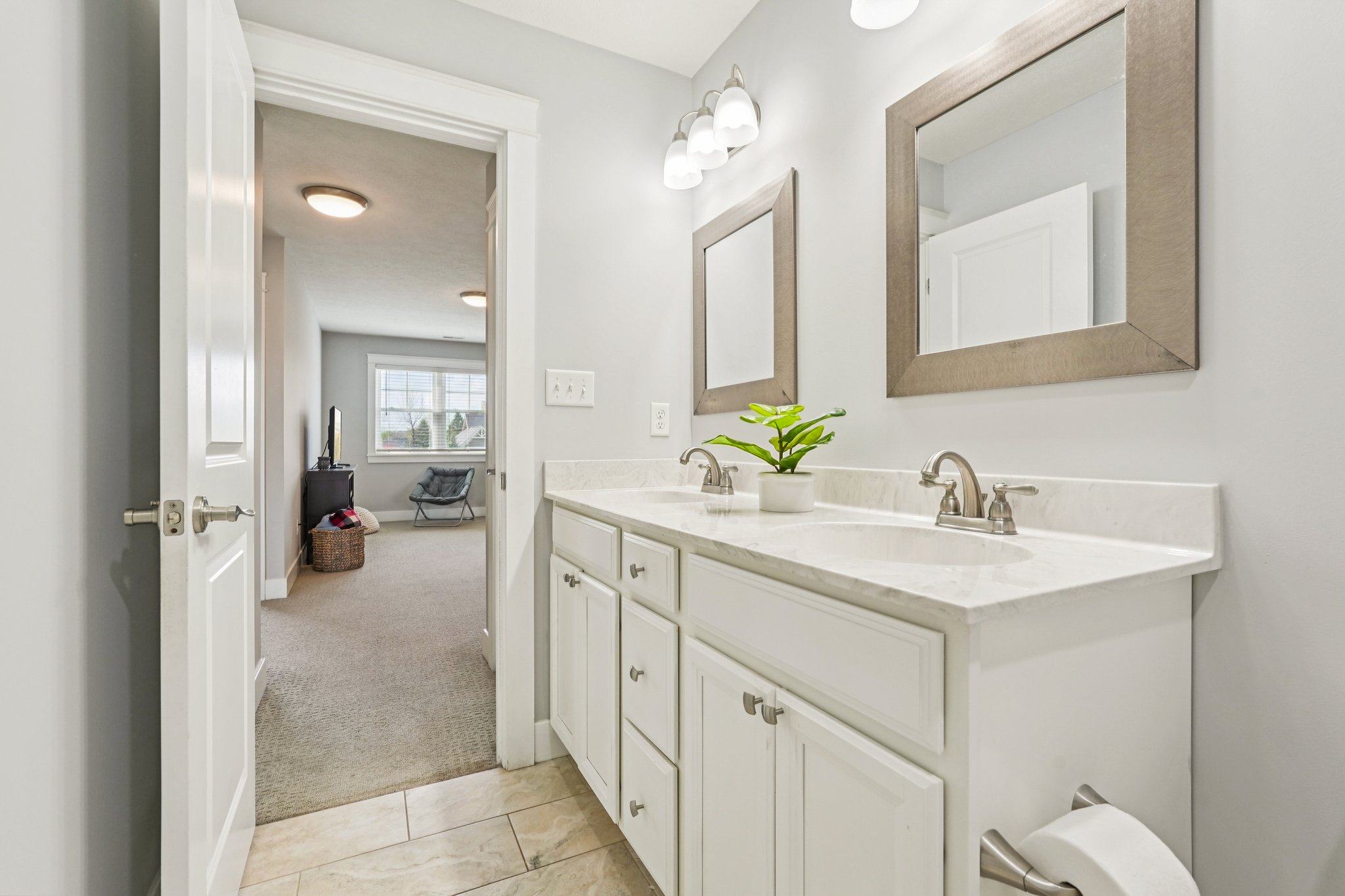 Holly Oak Dr-S1404-046r.jpg