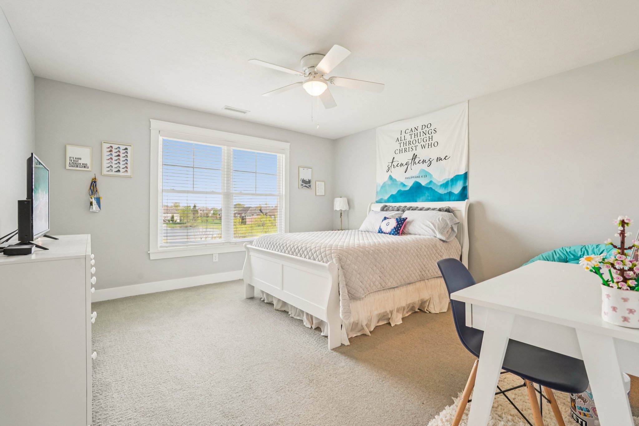 Holly Oak Dr-S1404-047r.jpg