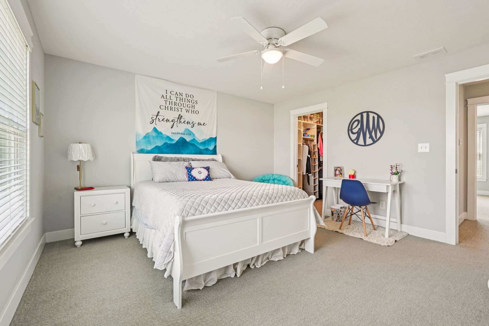 Holly Oak Dr-S1404-048r.jpg