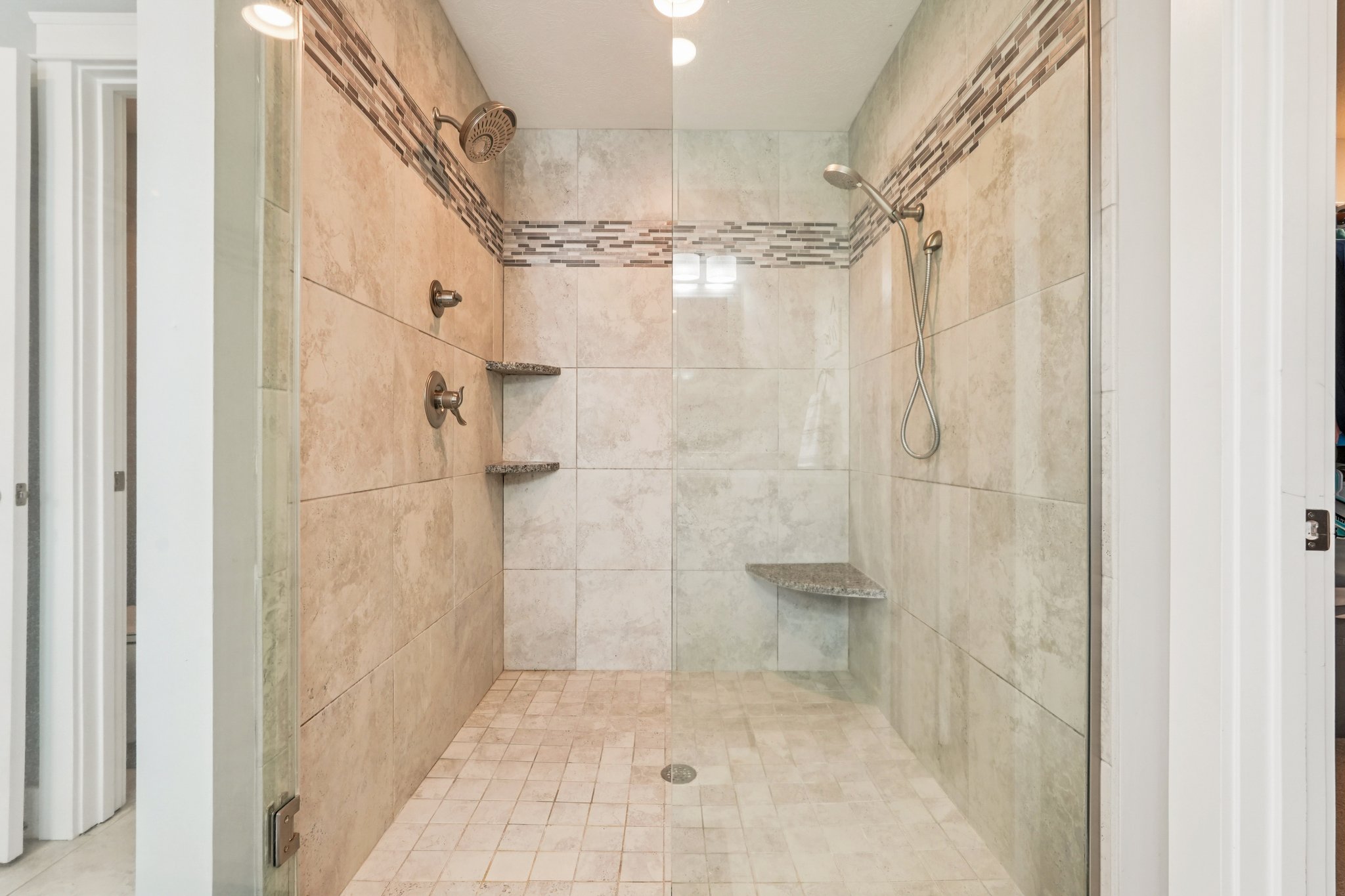 Holly Oak Dr-S1404-062r.jpg