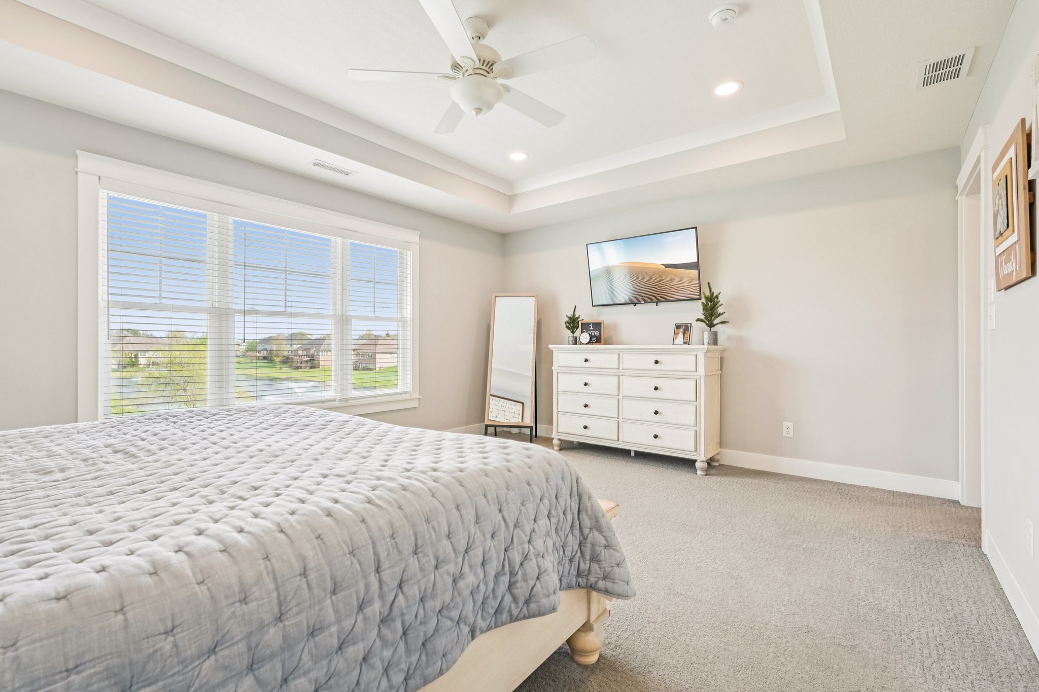 Holly Oak Dr-S1404-071r.jpg