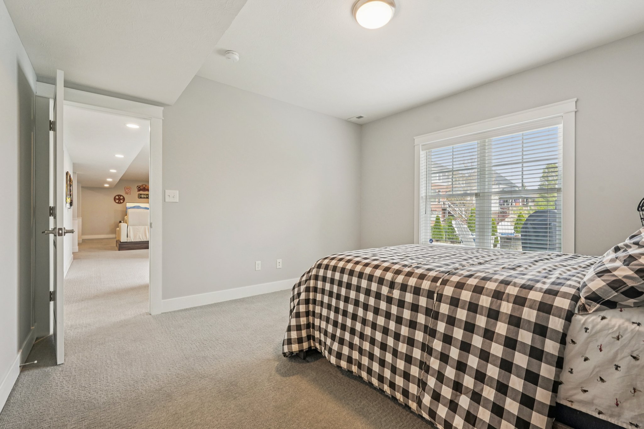 Holly Oak Dr-S1404-075r.jpg