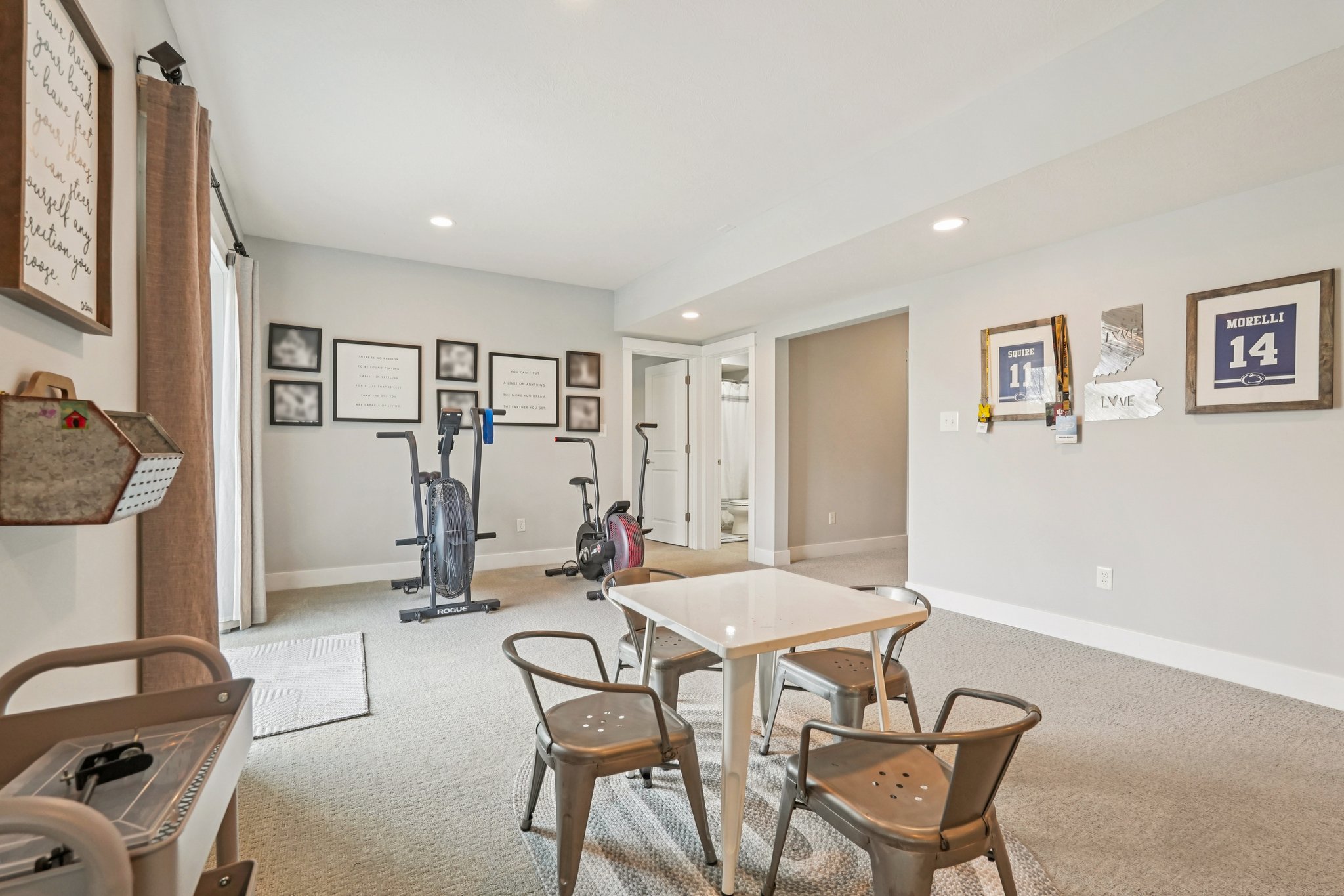 Holly Oak Dr-S1404-085r.jpg