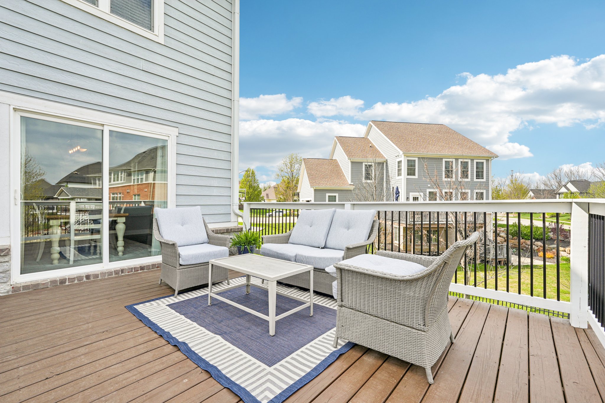 Holly Oak Dr-S1404-089r.jpg