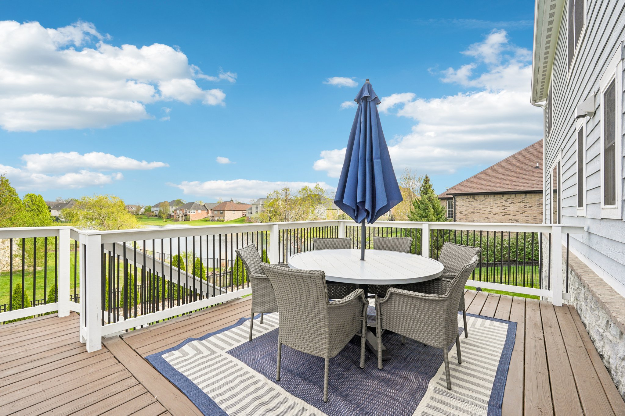 Holly Oak Dr-S1404-092r.jpg