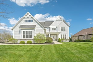 Holly Oak Dr-S1404-001.jpg