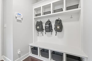 Holly Oak Dr-S1404-031.jpg