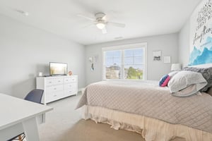 Holly Oak Dr-S1404-049.jpg