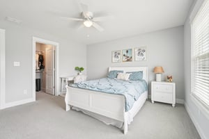 Holly Oak Dr-S1404-052.jpg