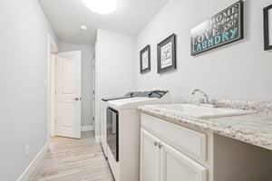 Holly Oak Dr-S1404-056.jpg