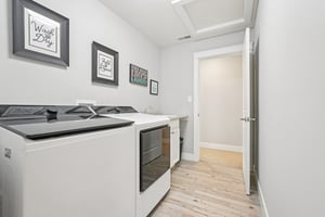 Holly Oak Dr-S1404-058.jpg