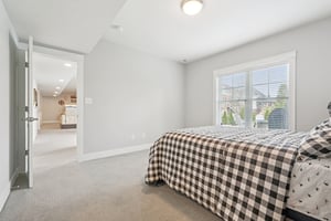 Holly Oak Dr-S1404-075.jpg