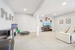 Holly Oak Dr-S1404-079.jpg