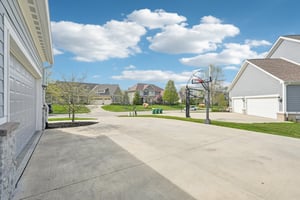 Holly Oak Dr-S1404-107.jpg