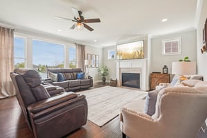 Holly Oak Dr-S1404-007r.jpg