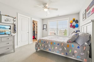 Holly Oak Dr-S1404-037r.jpg