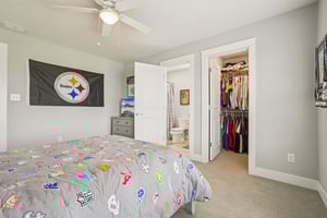 Holly Oak Dr-S1404-041r.jpg