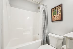 Holly Oak Dr-S1404-043r.jpg