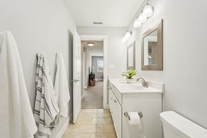 Holly Oak Dr-S1404-045r.jpg