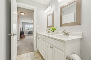 Holly Oak Dr-S1404-046r.jpg