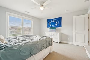 Holly Oak Dr-S1404-055r.jpg