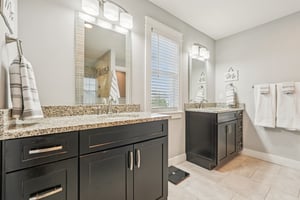 Holly Oak Dr-S1404-060r.jpg