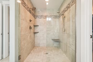 Holly Oak Dr-S1404-062r.jpg