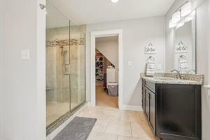 Holly Oak Dr-S1404-064r.jpg