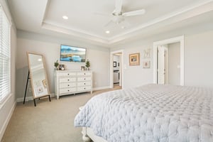 Holly Oak Dr-S1404-070r.jpg