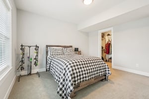 Holly Oak Dr-S1404-074r.jpg