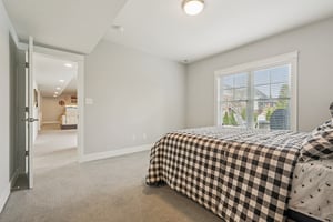 Holly Oak Dr-S1404-075r.jpg